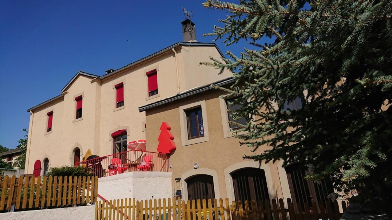 Le Sapin Rouge - Restaurant - Bar - D'hotes